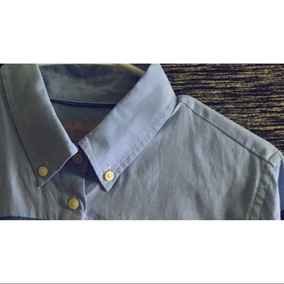 Banana Republic Blue Oxford Shirt Button Up - Picture 2 of 2